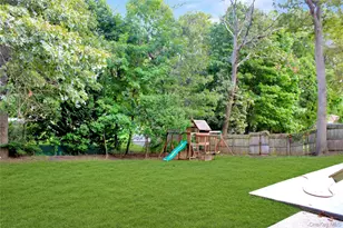 1141 Waverly Ave, Farmingville, NY 11738 - Photo 3