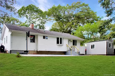 1141 Waverly Avenue, Farmingville, NY 11738 - Photo 5