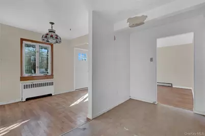 140 Arlington Avenue, Valley Stream, NY 11580 - Photo 11