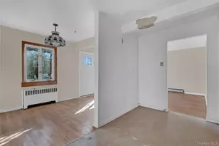 140 Arlington Ave, Valley Stream, NY 11580 - Photo 11