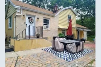 556 Hawkins Road, Selden, NY 11784 - Photo 9