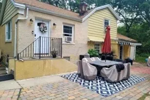 556 Hawkins Rd, Selden, NY 11784 - Photo 9