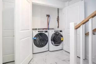 13 Dunes Ln, Port Washington, NY 11050 - Photo 35