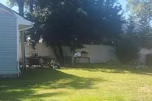 11 Churchill Dr, Brentwood, NY 11717 - Photo 13