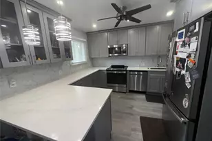 82 Schenectady Ave, West Babylon, NY 11704 - Photo 5