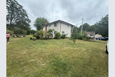 82 Schenectady Avenue, West Babylon, NY 11704 - Photo 13