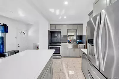 4153 Gunther Avenue, Bronx, NY 10466 - Photo 9