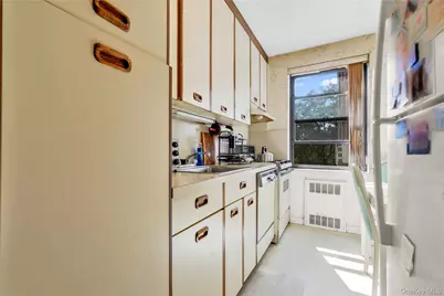 25-18 Union Street #4G, Flushing, NY 11354 - Photo 11