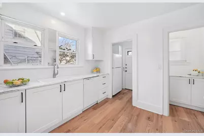 137 Longview Avenue, White Plains, NY 10605 - Photo 3