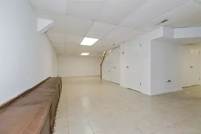 43 Elm Street, Great Neck, NY 11021 - Photo 27