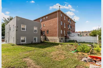 264 Emerson Avenue, Bronx, NY 10465 - Photo 17