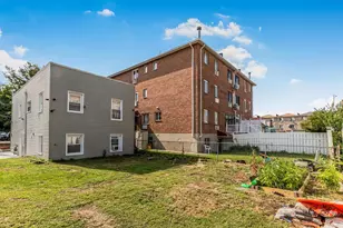 264 Emerson Ave, Bronx, NY 10465 - Photo 17