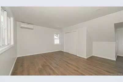 786 4th Avenue, Bay Shore, NY 11706 - Photo 9