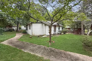 35 N Riley Ave, Mattituck, NY 11952 - Photo 3