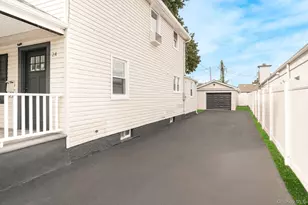 24 Calvert Ave, West Babylon, NY 11704 - Photo 3