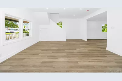 24 Calvert Avenue, West Babylon, NY 11704 - Photo 15