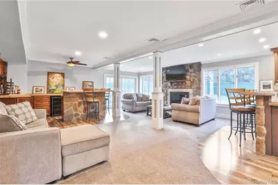 245 E Townline Road, West Nyack, NY 10994 - Photo 9