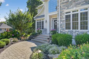 161 Shagbark Ln, Hopewell Junction, NY 12533 - Photo 3