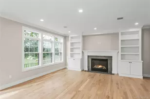 8 Sebree Pl, Plainview, NY 11803 - Photo 13