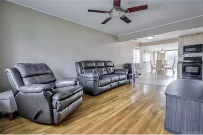 11 Jamaica Ave, Plainview, NY 11803 - Photo 3