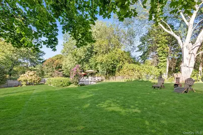 84 Lake Road, Greenlawn, NY 11740 - Photo 19