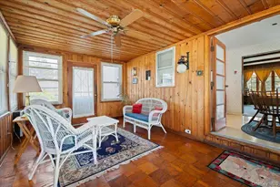 34 Audrey Ave, Plainview, NY 11803 - Photo 9