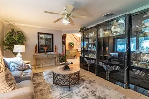 6 Linden St, Selden, NY 11784 - Photo 7