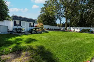 6 Linden St, Selden, NY 11784 - Photo 29