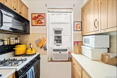 6185 Grove Street, Ridgewood, NY 11385 - Photo 19