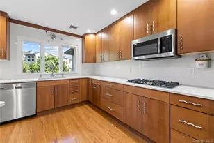 1 Willow Ln, Hewlett, NY 11557 - Photo 19