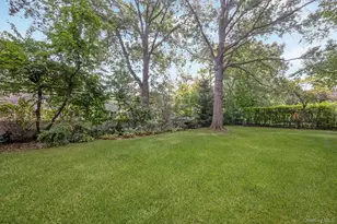 34 Midland Rd, Roslyn Heights, NY 11577 - Photo 23