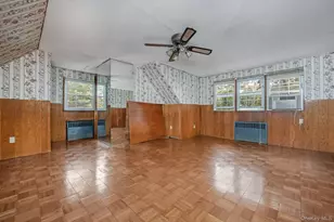 34 Midland Rd, Roslyn Heights, NY 11577 - Photo 17