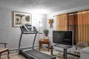 13 New Hampshire Ave, Bay Shore, NY 11706 - Photo 9