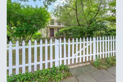 171 8th Avenue, Sea Cliff, NY 11579 - Photo 1