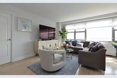 61-20 Grand Central Parkway #B 903, Forest Hills, NY 11375 - Photo 15