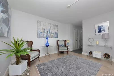 61-20 Grand Central Parkway #B 903, Forest Hills, NY 11375 - Photo 5