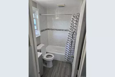 20-22 Bay Shore Ave #Apt 20-3, Bay Shore, NY 11706 - Photo 5