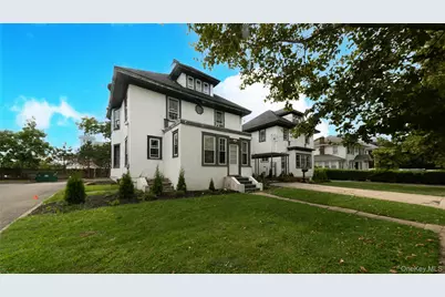 20-22 Bay Shore Ave #Apt 20-3, Bay Shore, NY 11706 - Photo 1