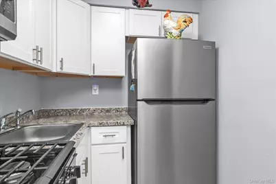 195 N Village Avenue #D4, Rockville Centre, NY 11570 - Photo 13