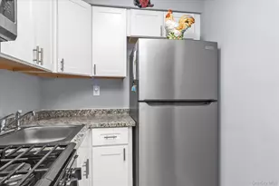 195 N Village Ave, Rockville Centre, NY 11570 - Photo 13