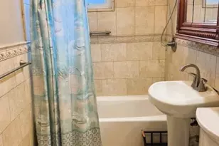 33 Chapel Ln, Levittown, NY 11756 - Photo 15