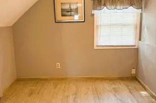 33 Chapel Ln, Levittown, NY 11756 - Photo 21