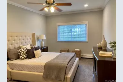 562 New Highway #7-2A, Hauppauge, NY 11788 - Photo 9