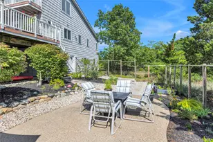 7 Beach Plum Dr, Northport, NY 11768 - Photo 33