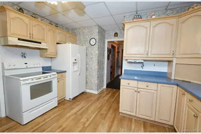 17 Concord Street, Floral Park, NY 11001 - Photo 17