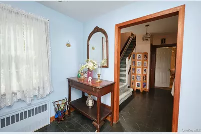 17 Concord Street, Floral Park, NY 11001 - Photo 7