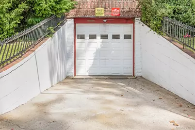 1 Meadow Drive #1K, Woodmere, NY 11598 - Photo 19