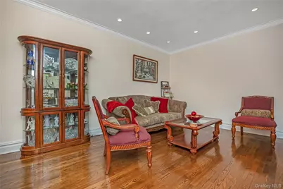 1 Meadow Drive #1K, Woodmere, NY 11598 - Photo 3