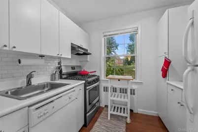 182 Pinewood Road #23, Hartsdale, NY 10530 - Photo 5