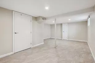 105 Devon Rd, Albertson, NY 11507 - Photo 15